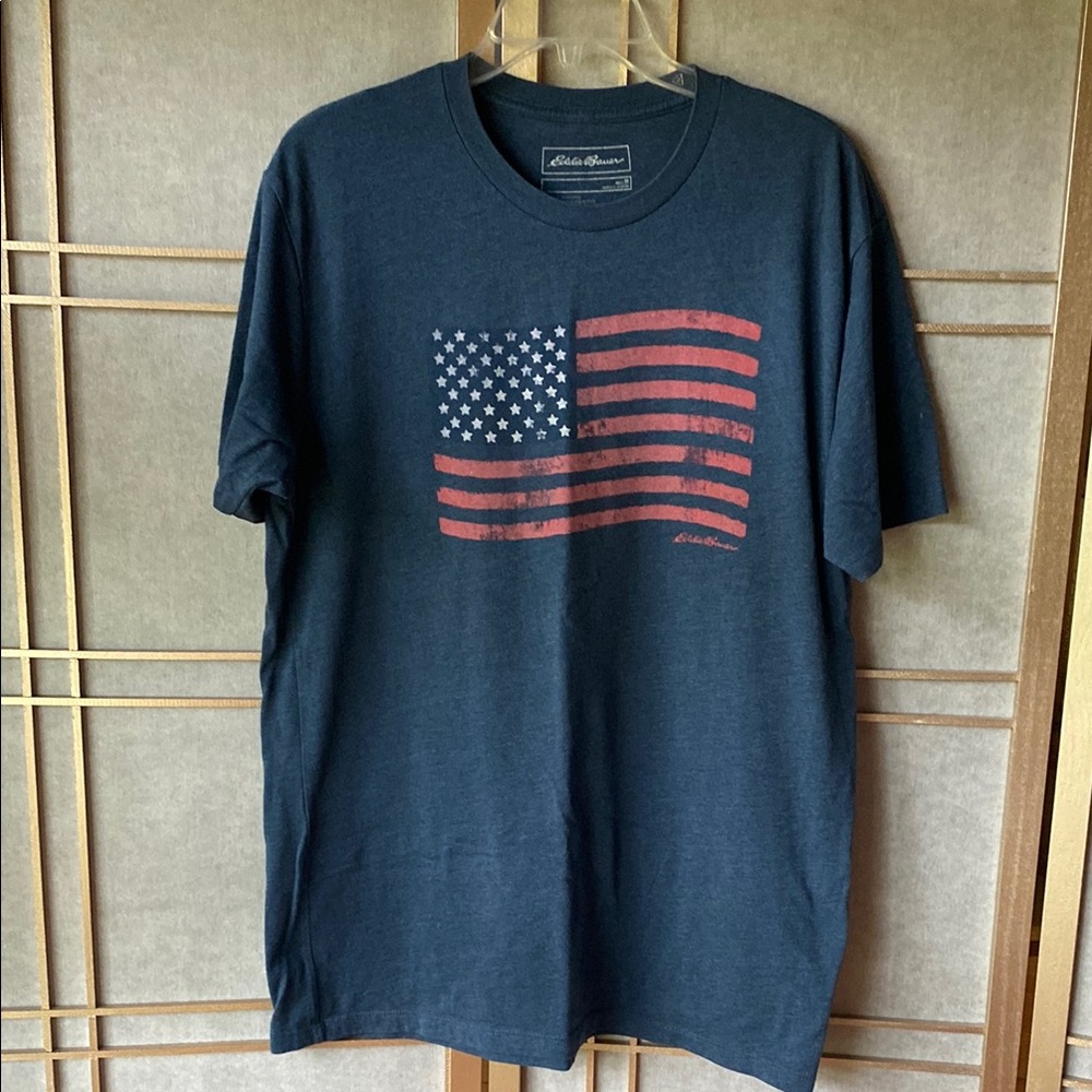 Eddie Bauer American Flag T-shirt, men’s size medium